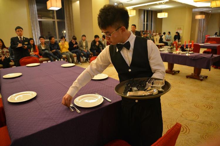 我院首届酒店服务技能大赛在永昌国际大酒店举行-榆林学院管理学院